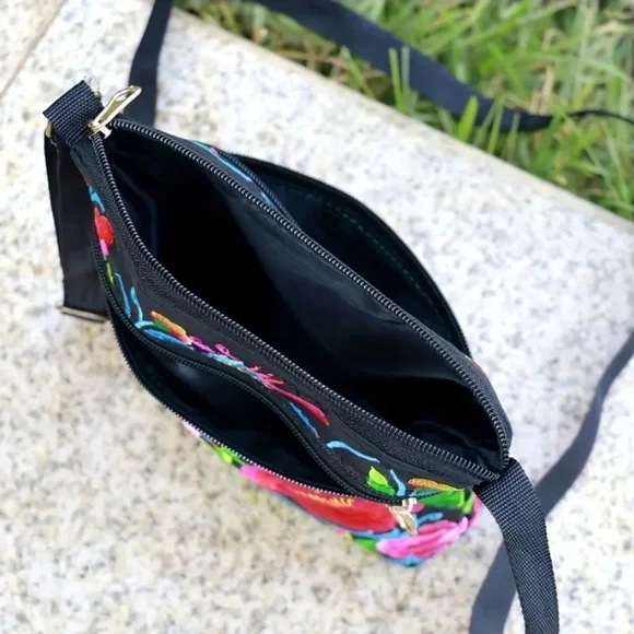 Vibrant Floral Embroidered Crossbody Bag. New! - Picture 3 of 7